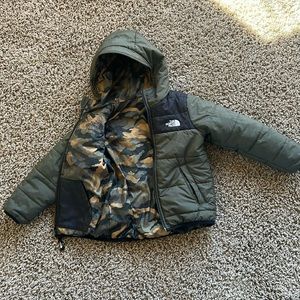 North Face reversible jacket boys 4t